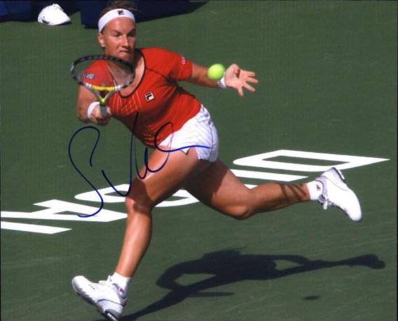 Tennis player Andrea Vane signed 8x10 photo
