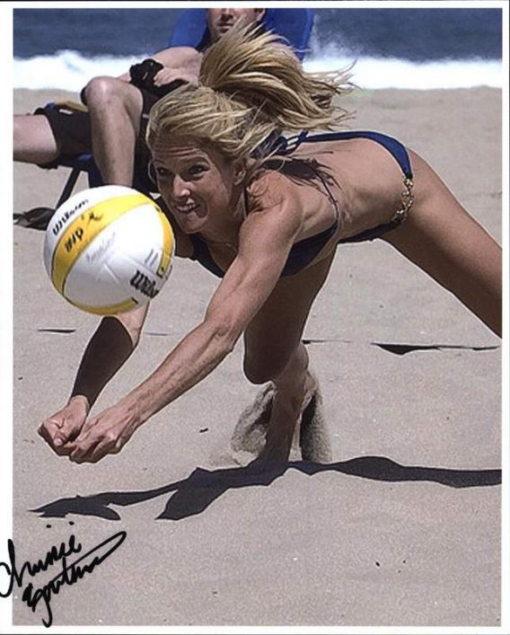 Volleyball player Chrissie Zartman signed 8x10 photo