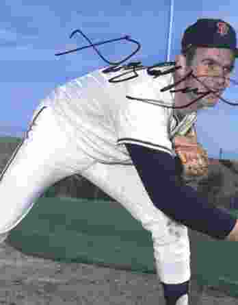 Gaylord Perry signed 8x10 photo