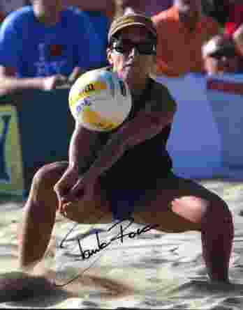 Volleyball player Paula Roca signed 8x10 photo