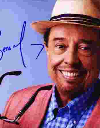 Sergio Mendes signed 8x10 poster